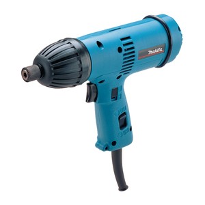 Makita Atornillador impacto 1/4", 196 Nm, 360W - 6904VJ